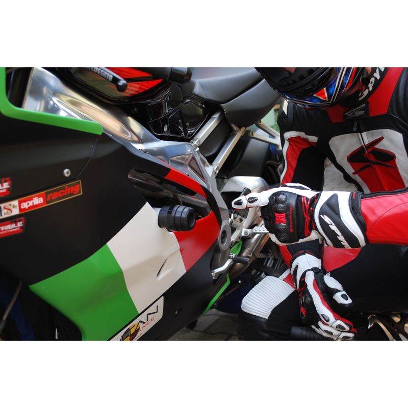 Aprilia RSV 1000 (06-09)  Conus