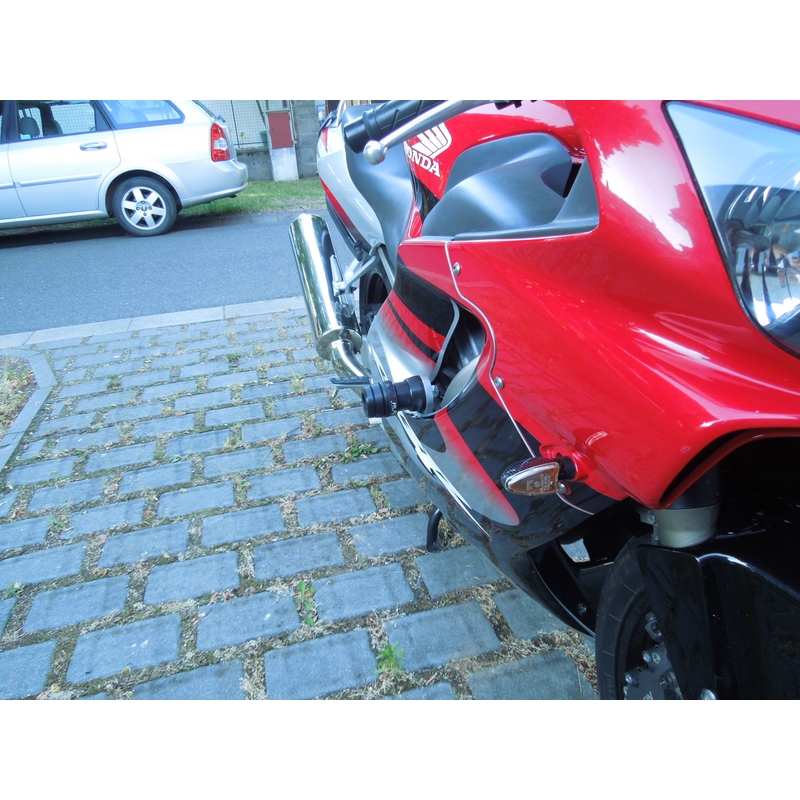 Honda CBR 600F (99-07) BEZ MODIFIKACIJE OKLOPLJENJA Arrow