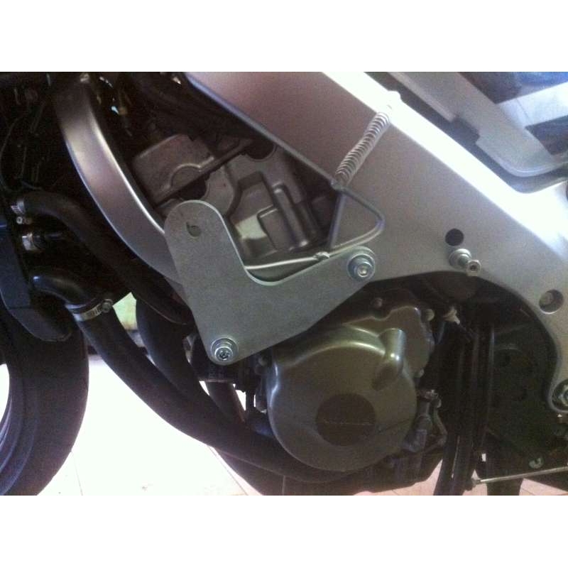 Honda CBR 600F (99-07) BEZ MODIFIKACIJE OKLOPLJENJA Arrow