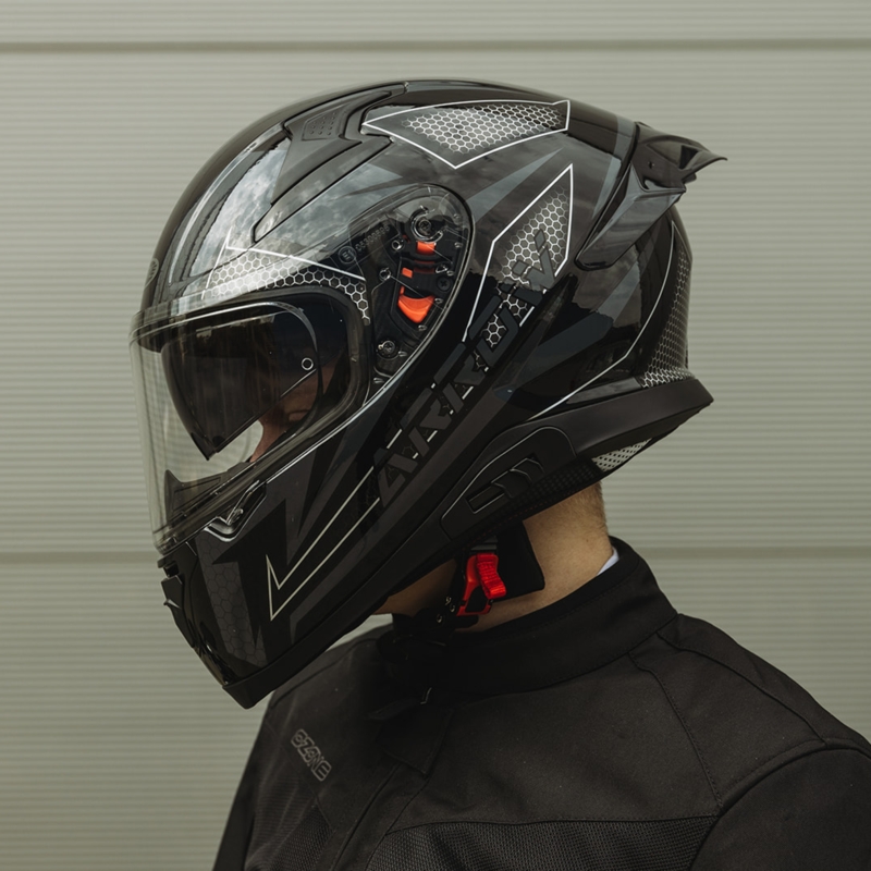 Integralna motociklistička kaciga Ozone Arrow crno-siva