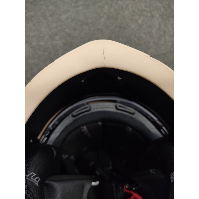 Motociklistička kaciga MT Streetfighter Skull 2020 narančasto-smeđa - II. kvaliteta