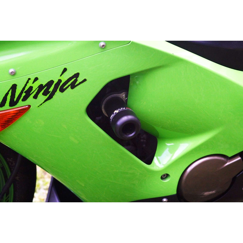 Kawasaki ZX-6R (05-06) s modifikacijom klasičnog oklopa