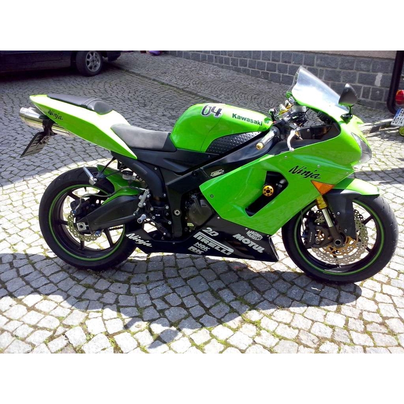 Kawasaki ZX-6R (05-06) s modifikacijom klasičnog oklopa