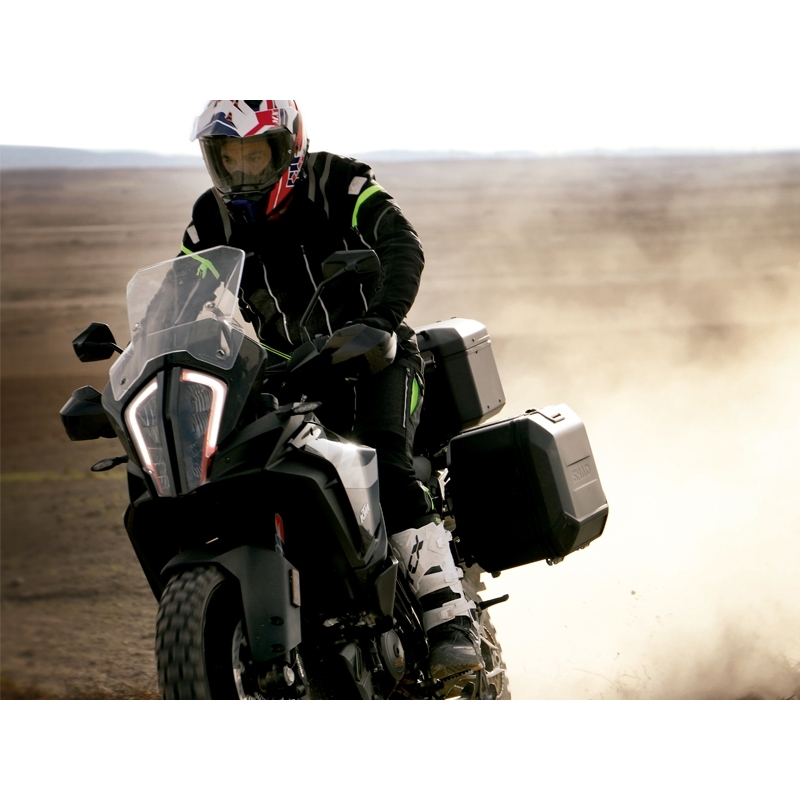 Kompletní sada černých hliníkových kufrů SHAD TERRA BLACK , 48L topcase   36L/47L boční kufry, včetně montážní sady a plotny SHAD HONDA CRF 1000  Africa Twin