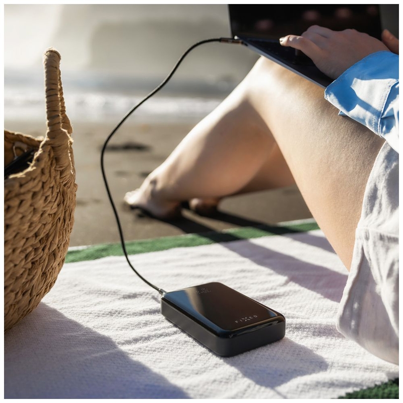 Power bank Fixed Zen 20 Pro s LCD zaslonom crne boje