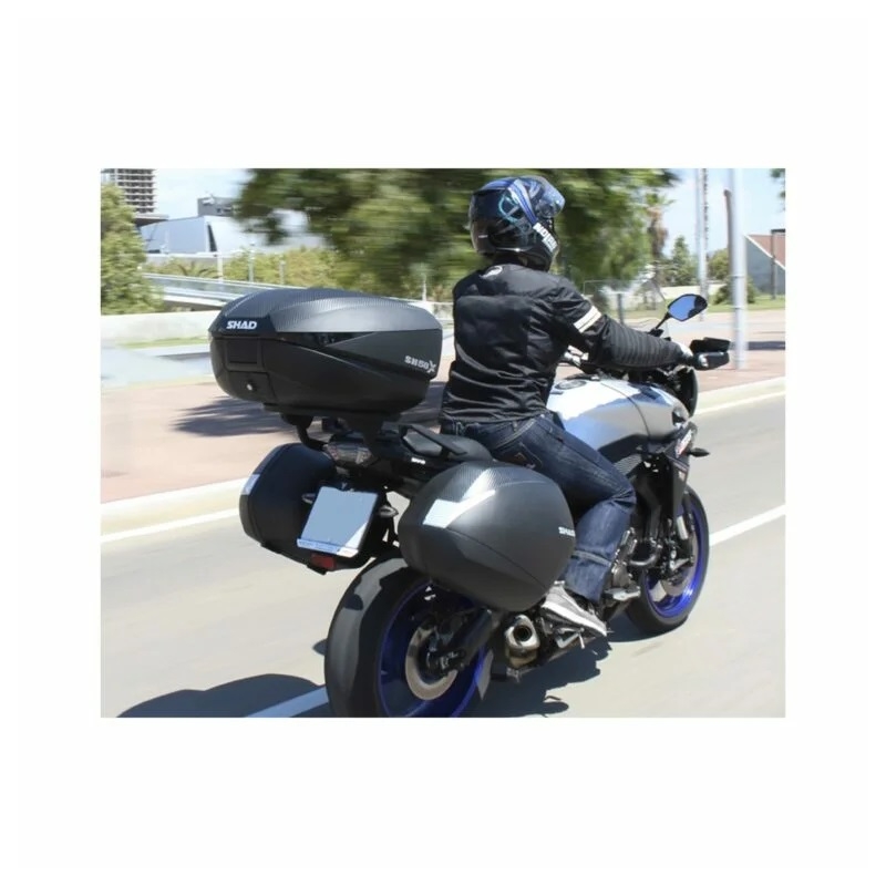 Vrchní kufr na motorku s barevným krytem SHAD SH58X bílá se zámkem PREMIUM