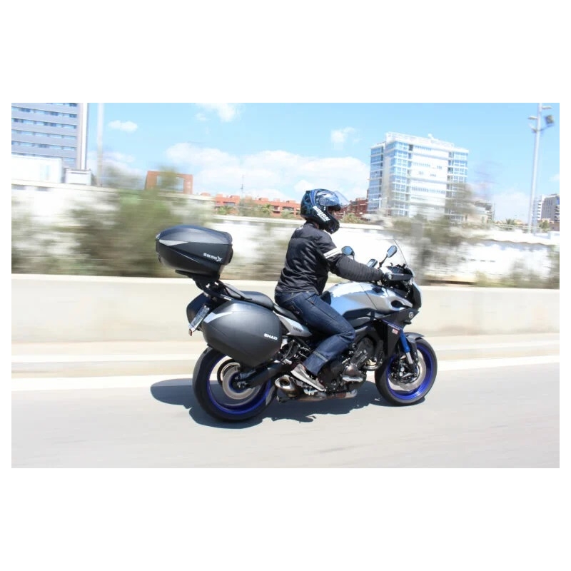 Vrchní kufr na motorku s barevným krytem SHAD SH58X bílá se zámkem PREMIUM