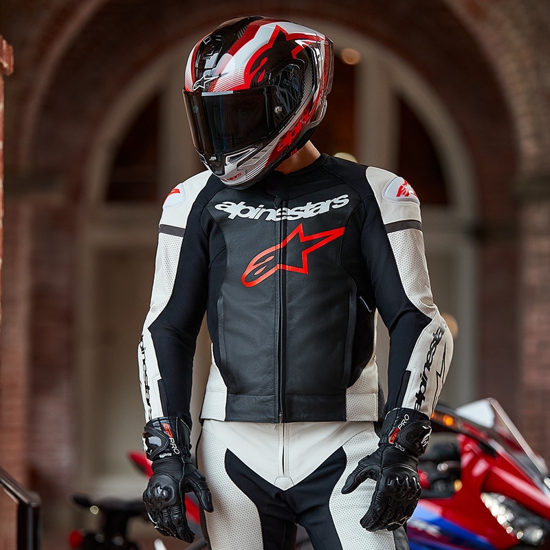 Alpinestars GP Force Lurv kožno dvodijelno odijelo bijelo-crno-fluo crveno