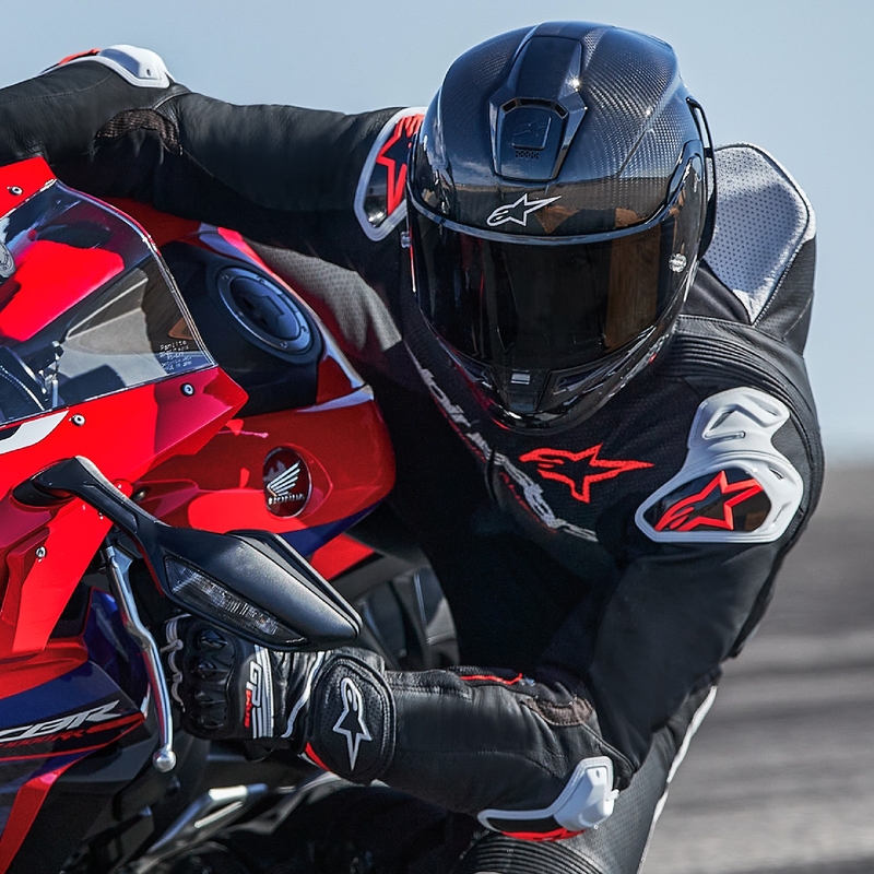 Alpinestars GP-R7 Tech-Air ready/kompatibilno jednodijelno kožno motociklističko odijelo crno-bijelo-fluo crveno