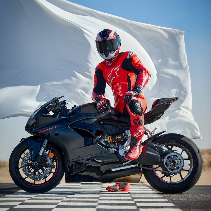 Jednodijelno kožno motociklističko odijelo Alpinestars GP Plus V4 Sprint, Tech-air kompatibilno, Fluo crveno-crveno-bijelo-crno