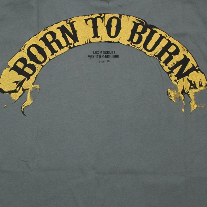 Majica Yakuza Premium Born To Burn Flying Riots Los Angeles maslinasto zelene boje