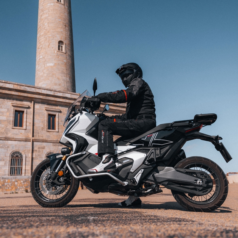 Otvorena kaciga s maskom MT Streetfighter SV S Solid A1 crna mat