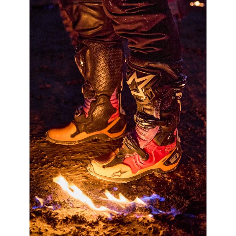 Alpinestars Tech 10 Limited Edition Black Hole motociklističke čizme crne boje