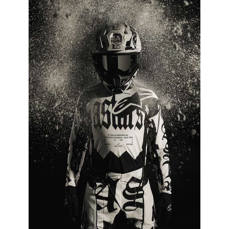 Alpinestars Supertech S-M7 kaciga za motokros ograničenog izdanja Wolf Dust boje pijeska i crne boje
