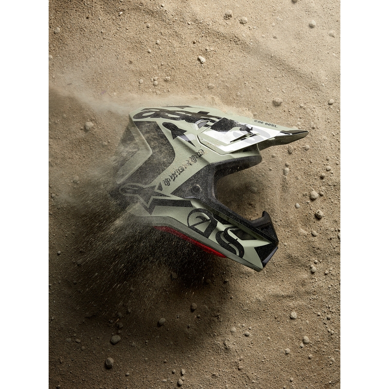 Alpinestars Supertech S-M7 kaciga za motokros ograničenog izdanja Wolf Dust boje pijeska i crne boje