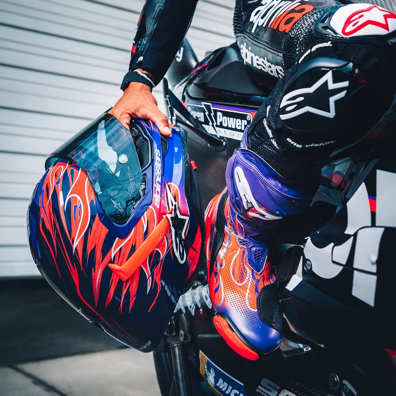 Alpinestars Supertech R-10 Flyte full-face motociklistička kaciga Jorge Martin ljubičasto-crvena