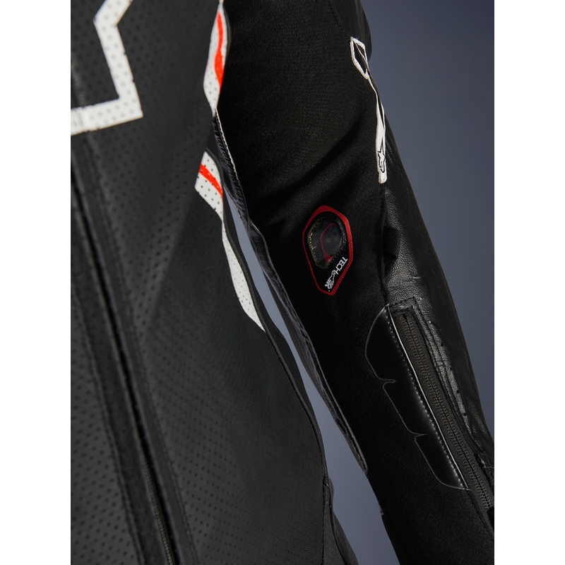 Alpinestars GP TECH V5 jednodijelno kožno motociklističko odijelo crno-bijelo-fluo crveno