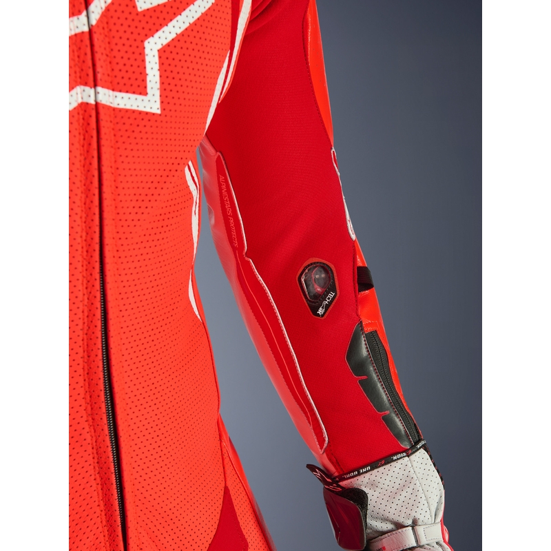 Alpinestars GP TECH V5 jednodijelno motociklističko kožno odijelo fluo crveno-crveno-bijelo