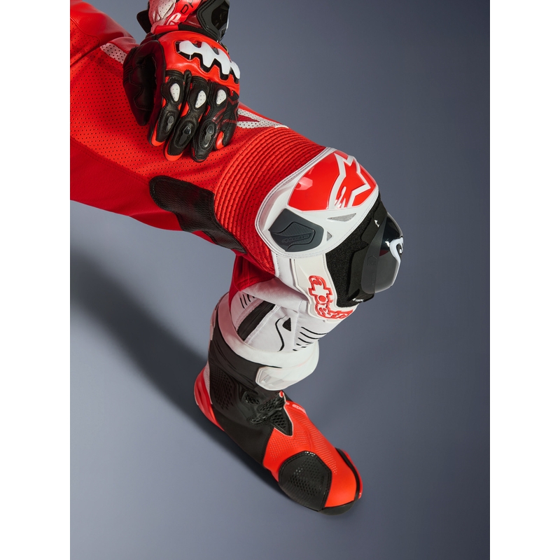 Alpinestars GP TECH V5 jednodijelno motociklističko kožno odijelo fluo crveno-crveno-bijelo