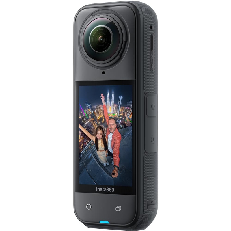 Insta360 X5 akcijska kamera crne boje