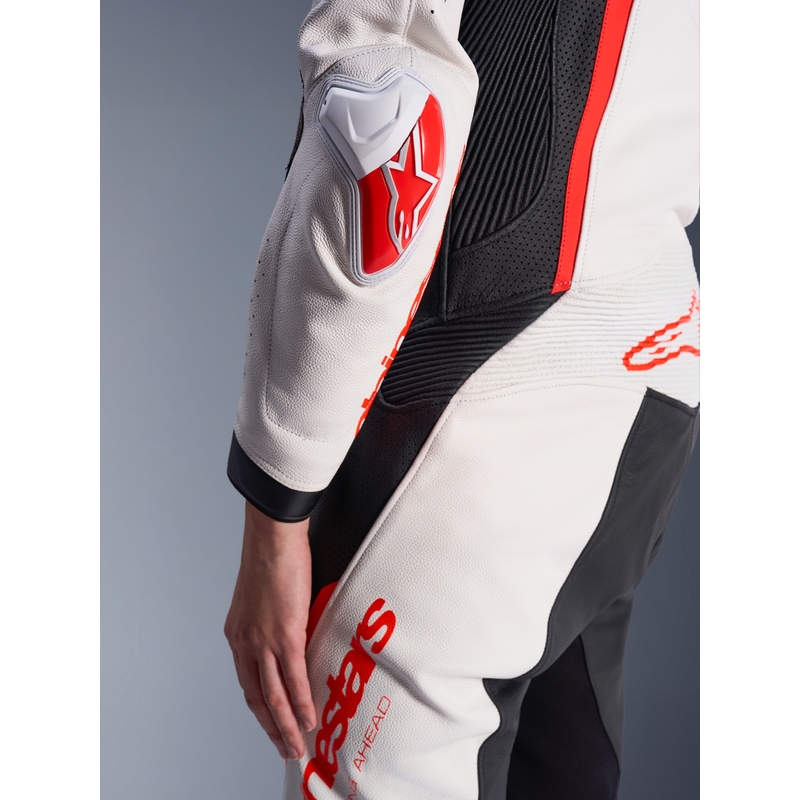 Žensko jednodijelno kožno motociklističko odijelo Alpinestars Stella GP-R7 bijelo-fluo crveno-crno