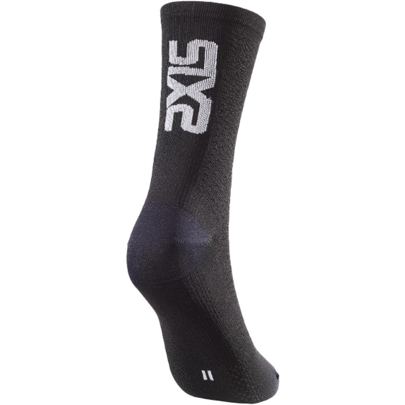 Funkcionalne čarape SIXS KRATKE LOGO V2 crne
