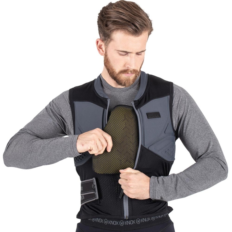 Knox Micro-Lock štitnik za prsa za nadogradnju prsa, crni