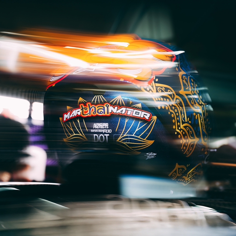 Integralna motociklistička kaciga Alpinestars Supertech R10 Marthainator limited edition JORGE MARTIN plava biserno zlatna crvena