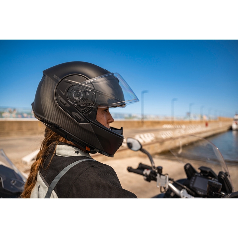 Cardo Beyond GTS integralna motociklistička kaciga crne boje
